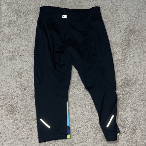 Fila Sport Running Capris - Picture 3 of 3
